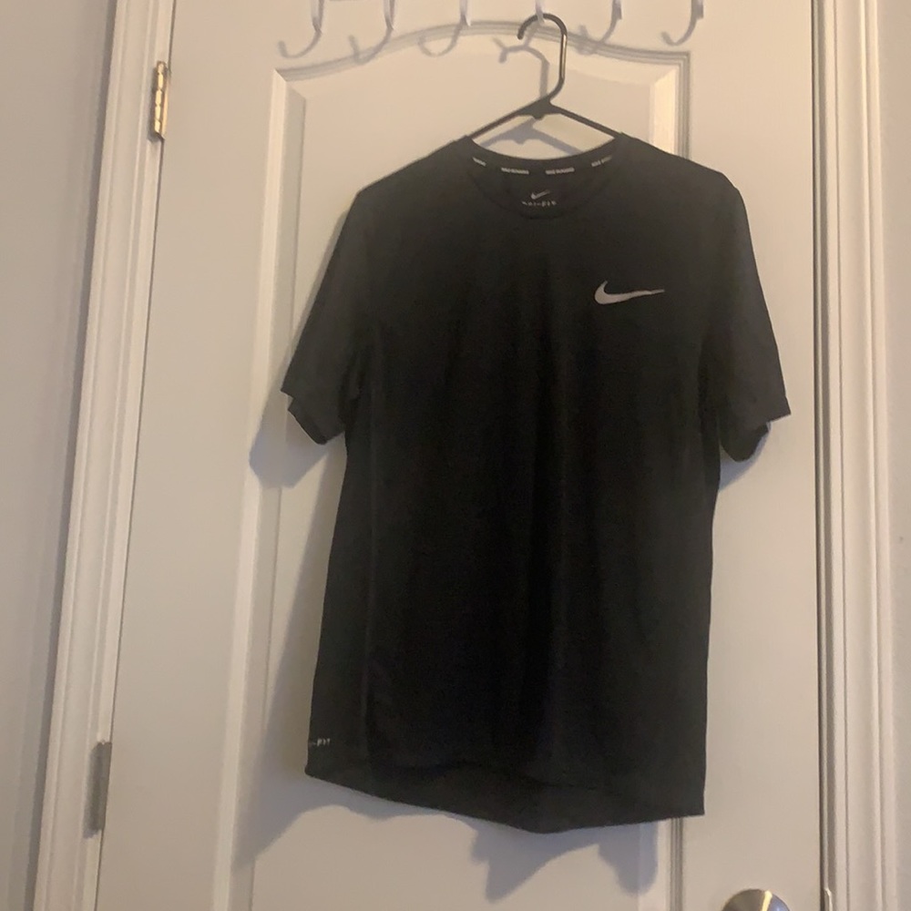 Dark gray Nike dry fit shirt